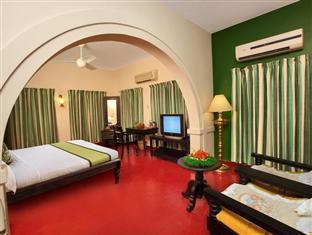 The River Retreat Heritage Ayurvedic Shoranur