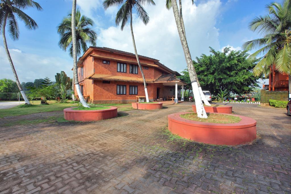 The River Retreat Heritage Ayurvedic Shoranur