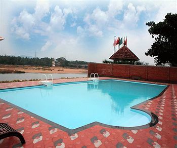 सहारा The River Retreat Heritage Ayurvedic Shoranur