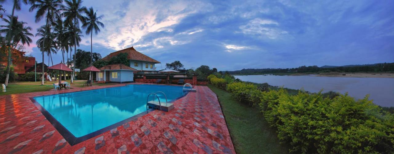 The River Retreat Heritage Ayurvedic सहारा Shoranur