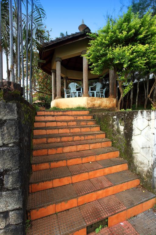 Resort The River Retreat Heritage Ayurvedic Shoranur